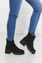 Load image into Gallery viewer, MMShoes Work For It Matte Lug Sole Chelsea Boots in Black