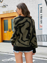 Load image into Gallery viewer, Printed Round Neck Long Sleeve Sweater
